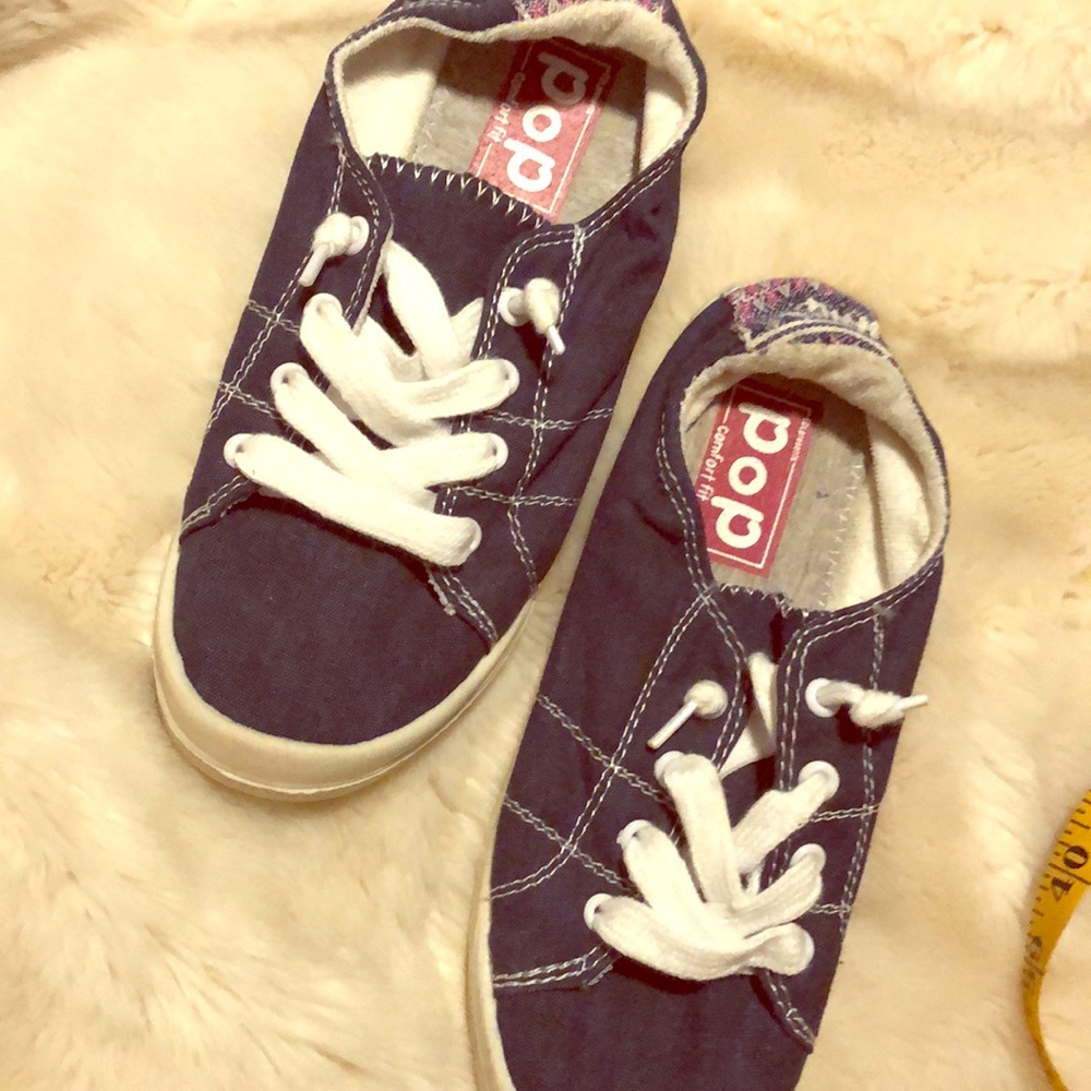 Pop shoes.  Navy. Size 7